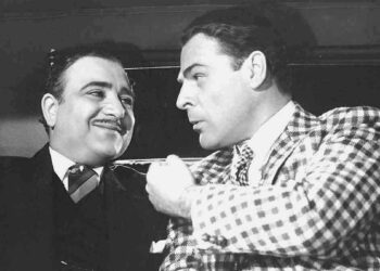 ‘The Boss’ (Akim Tamiroff) is more amused than frightened of either Dan McGinty’s (Brian Donlevy) bad sense of fashion or his big, meaty fist, in the Academy Award winning The Great McGinty (1940).